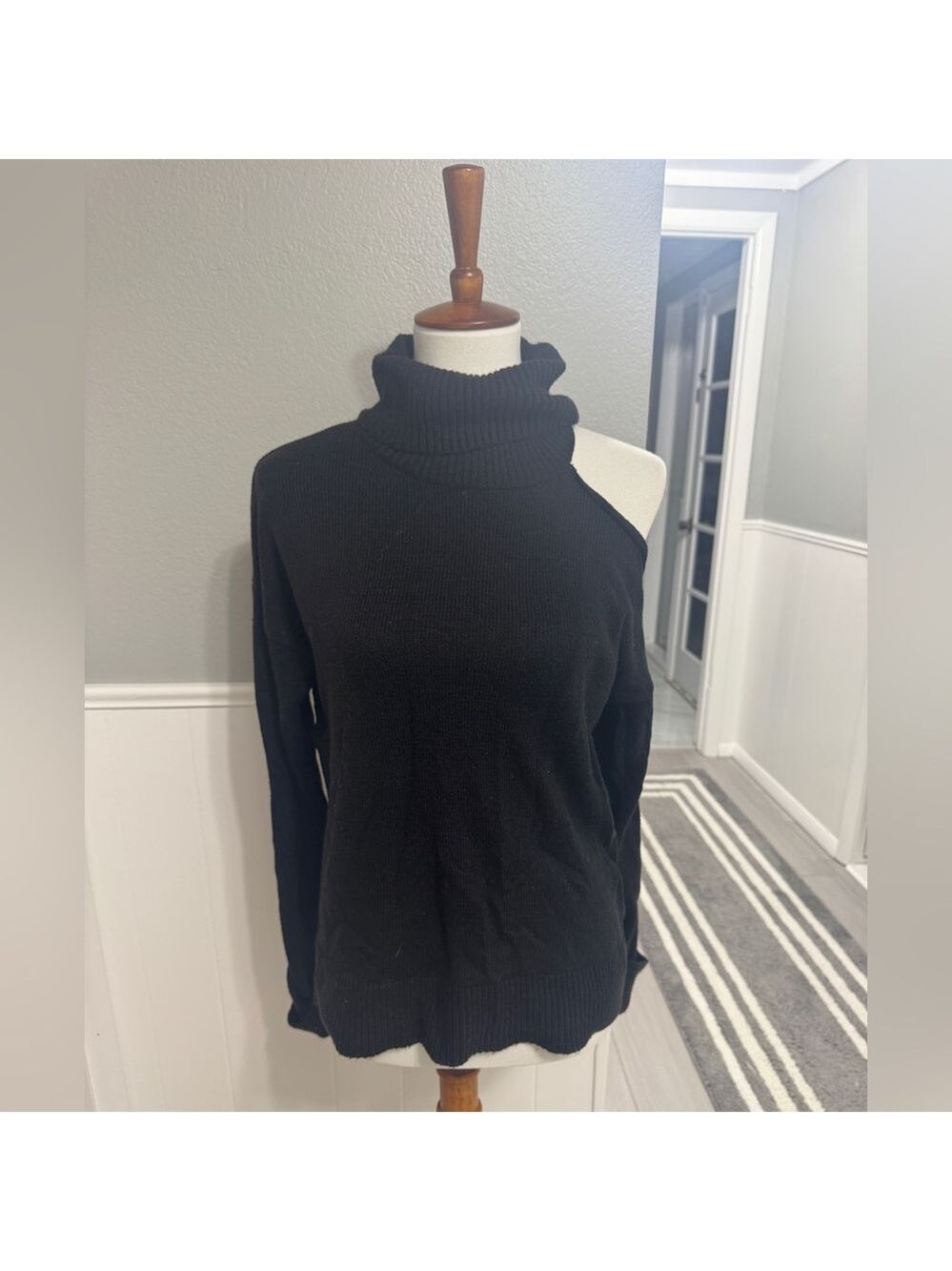1.State Black Cold Shoulder Turtleneck Sweater Size M